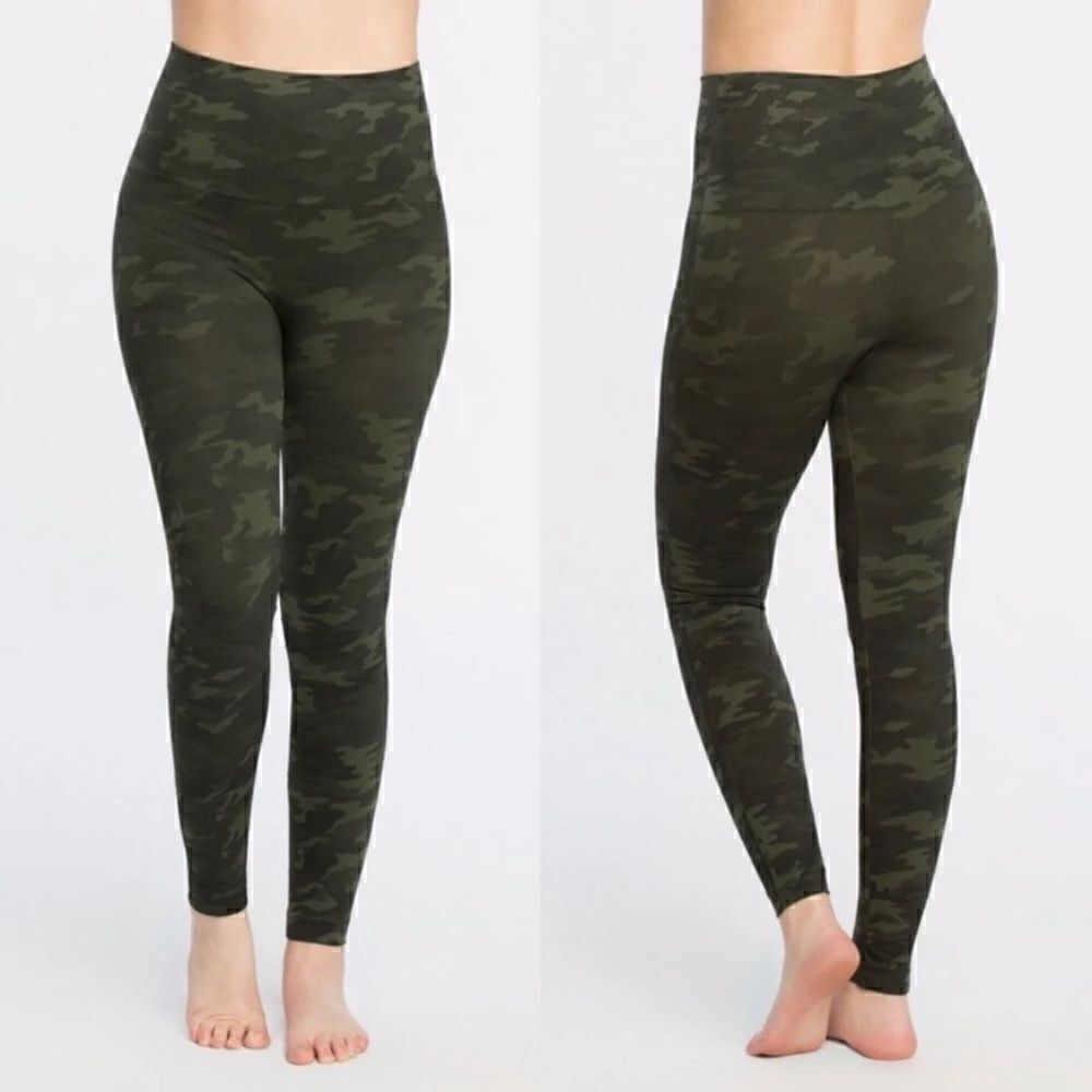 Spanx Look At Me Now Seamless Legging in Green Camo sz 1x